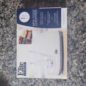 NEW In Box Elite Cuisine Mini Food Chopper 1-1/2 Cup Capacity White Model EMC001